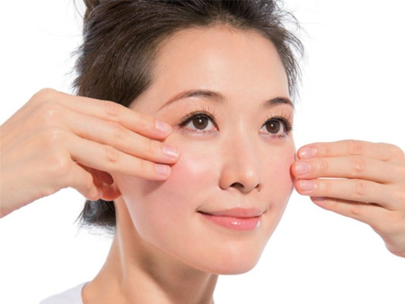 Phương pháp căng vùng da quanh mắt như tuổi thanh xuân (5)